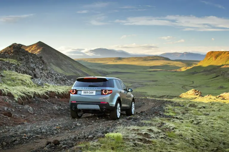 Land Rover Discovery Sport - Foto ufficiali - 22