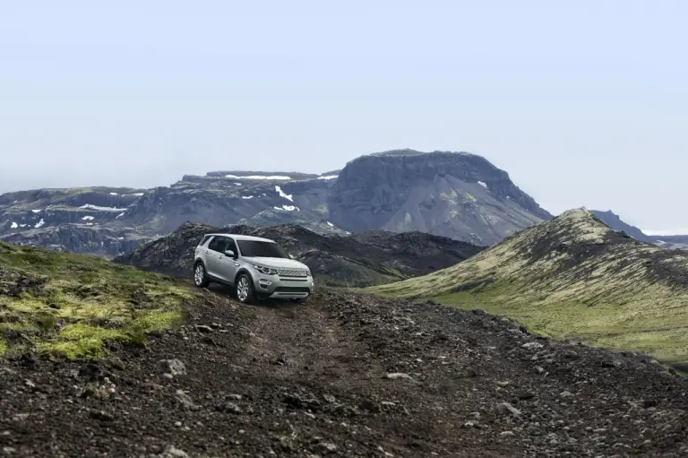 Land Rover Discovery Sport - Foto ufficiali - 25