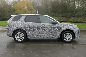 Land Rover Discovery Sport MY 2020 foto spia 4 gennaio 2019 - 12