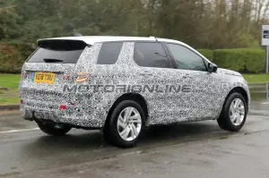 Land Rover Discovery Sport MY 2020 foto spia 4 gennaio 2019 - 13