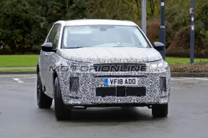 Land Rover Discovery Sport MY 2020 foto spia 4 gennaio 2019 - 1