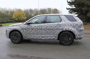 Land Rover Discovery Sport MY 2020 foto spia 4 gennaio 2019 - 4