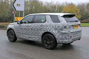Land Rover Discovery Sport MY 2020 foto spia 4 gennaio 2019 - 5