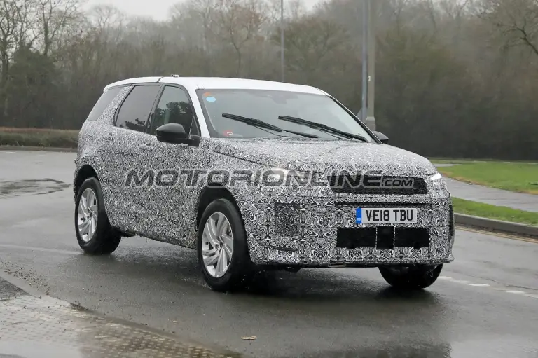 Land Rover Discovery Sport MY 2020 foto spia 4 gennaio 2019 - 8