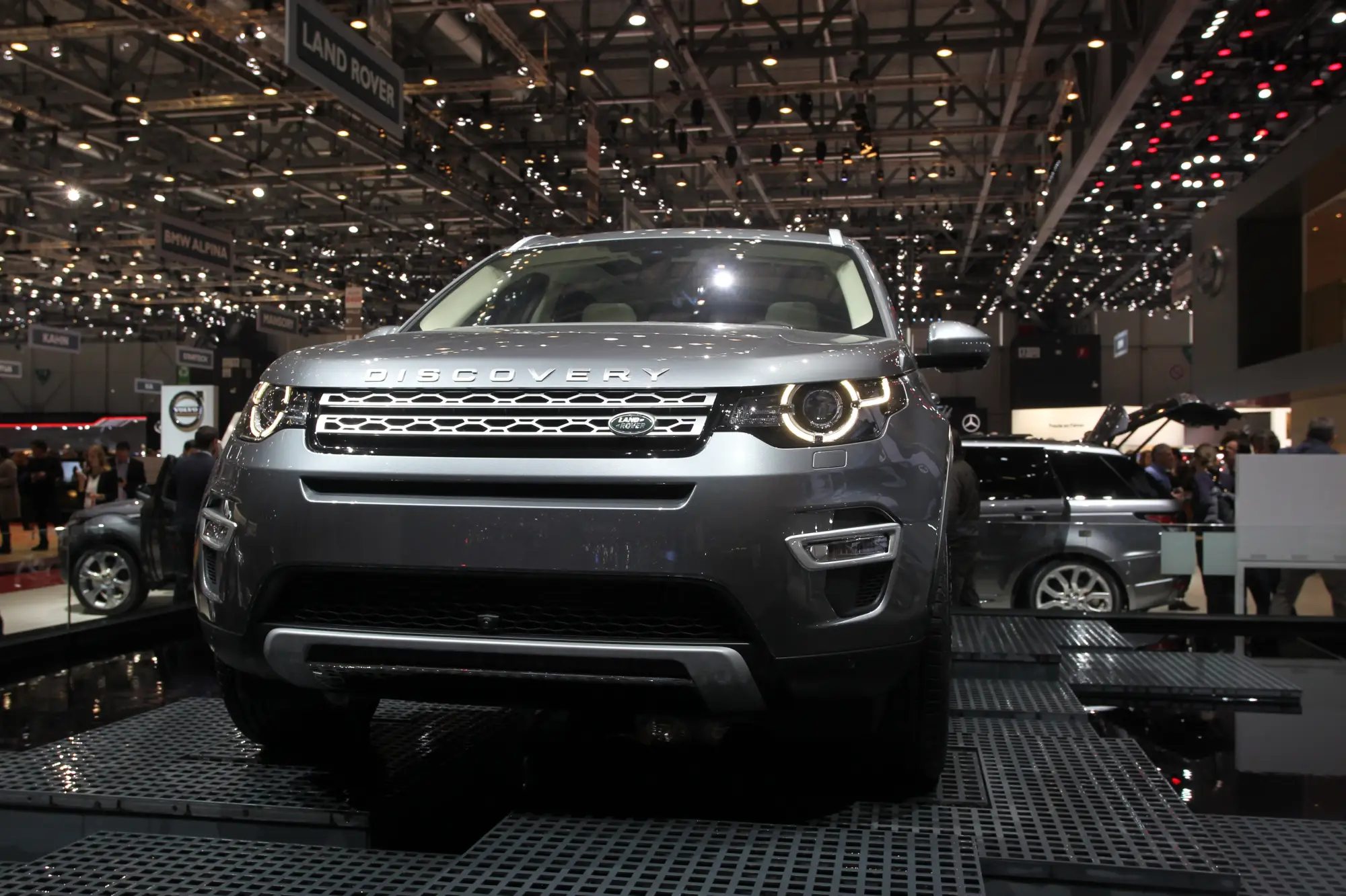 Land Rover Discovery Sport - Salone di Ginevra 2016 - 4