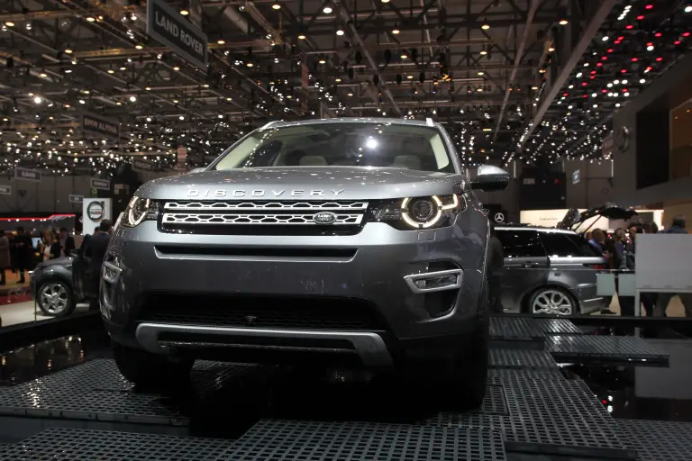 Land Rover Discovery Sport - Salone di Ginevra 2016 - 4