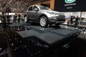 Land Rover Discovery Sport - Salone di Ginevra 2016