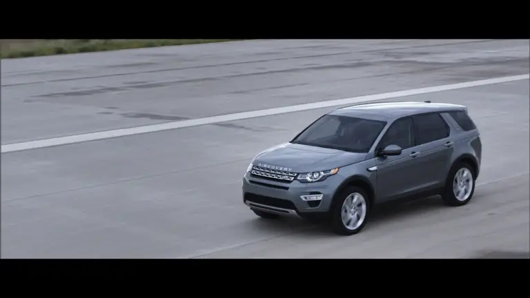 Land Rover Discovery Sport - 38