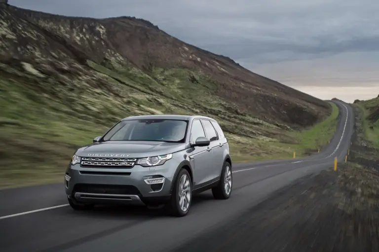 Land Rover Discovery Sport - 45