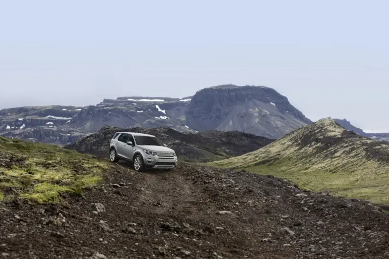 Land Rover Discovery Sport - 48