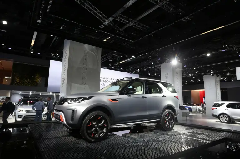 Land Rover Discovery SVX - Salone di Francoforte 2017 - 10