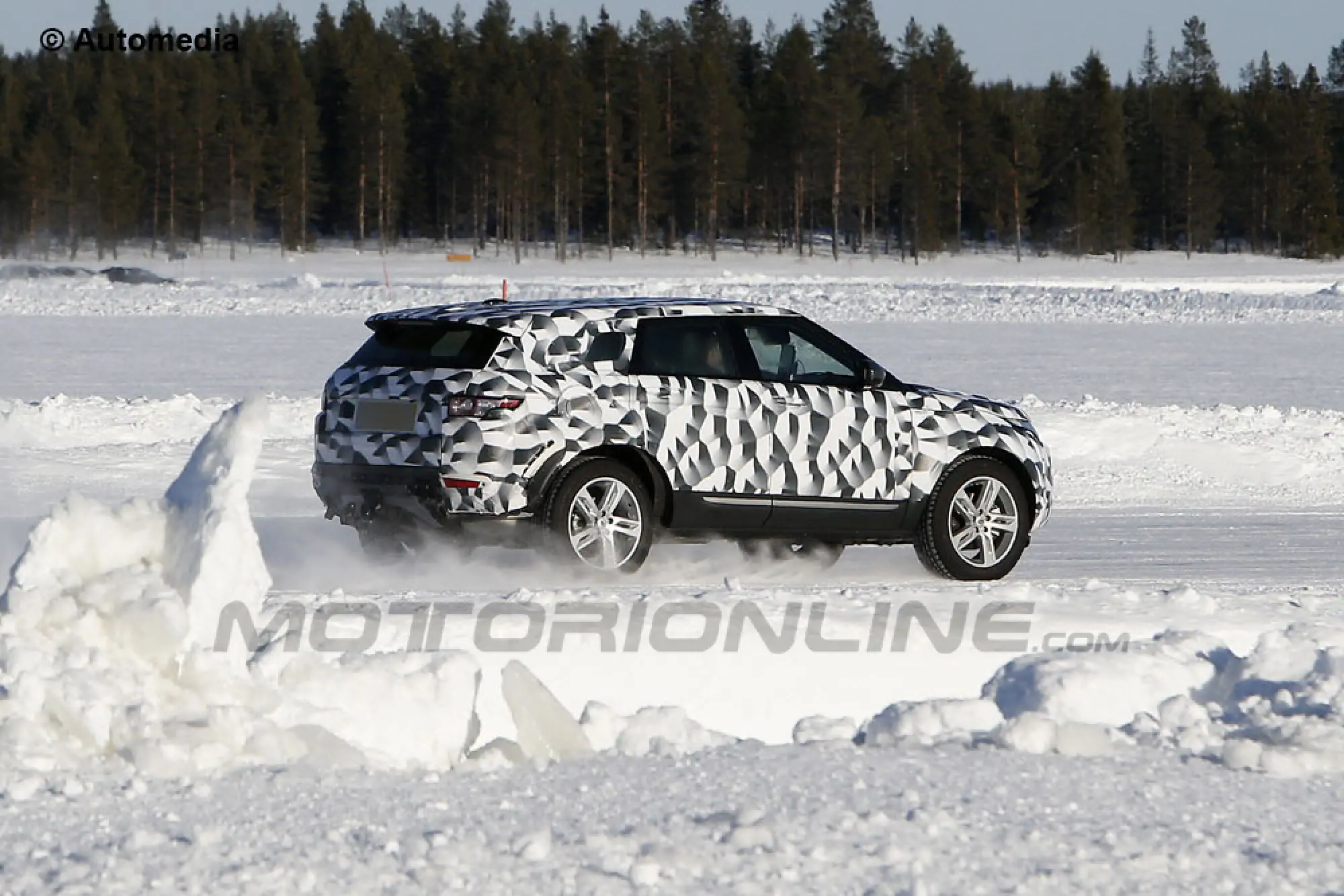 Land Rover Freelander 3 - Foto spia 18-03-2013 - 4