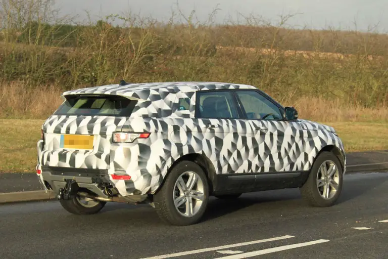 Land Rover Freelander foto spia - 2