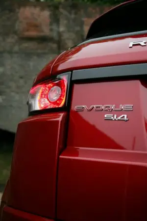 Land Rover Range Rover Evoque nuove foto ufficiali