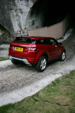 Land Rover Range Rover Evoque nuove foto ufficiali