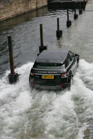 Land Rover Range Rover Evoque nuove foto ufficiali