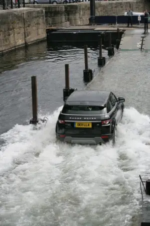 Land Rover Range Rover Evoque nuove foto ufficiali
