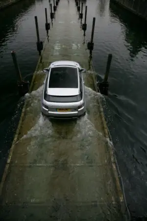 Land Rover Range Rover Evoque nuove foto ufficiali