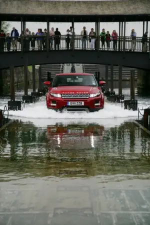 Land Rover Range Rover Evoque nuove foto ufficiali