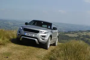 Land Rover Range Rover Evoque nuove foto ufficiali