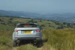 Land Rover Range Rover Evoque nuove foto ufficiali