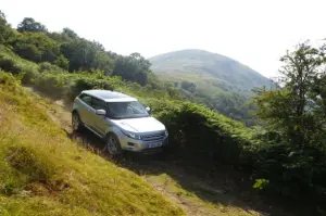 Land Rover Range Rover Evoque nuove foto ufficiali