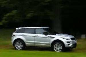 Land Rover Range Rover Evoque nuove foto ufficiali