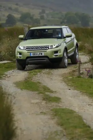 Land Rover Range Rover Evoque nuove foto ufficiali