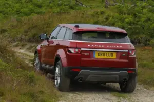Land Rover Range Rover Evoque nuove foto ufficiali