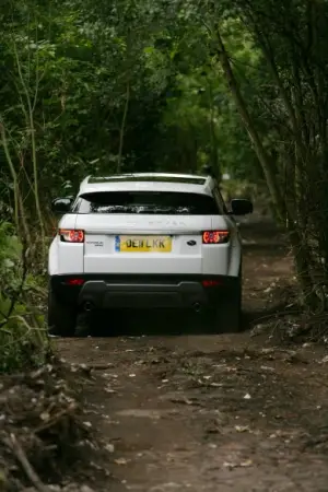 Land Rover Range Rover Evoque nuove foto ufficiali