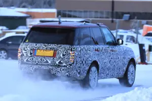 Land Rover Range Rover MY 2018 - Foto spia 21-02-2017