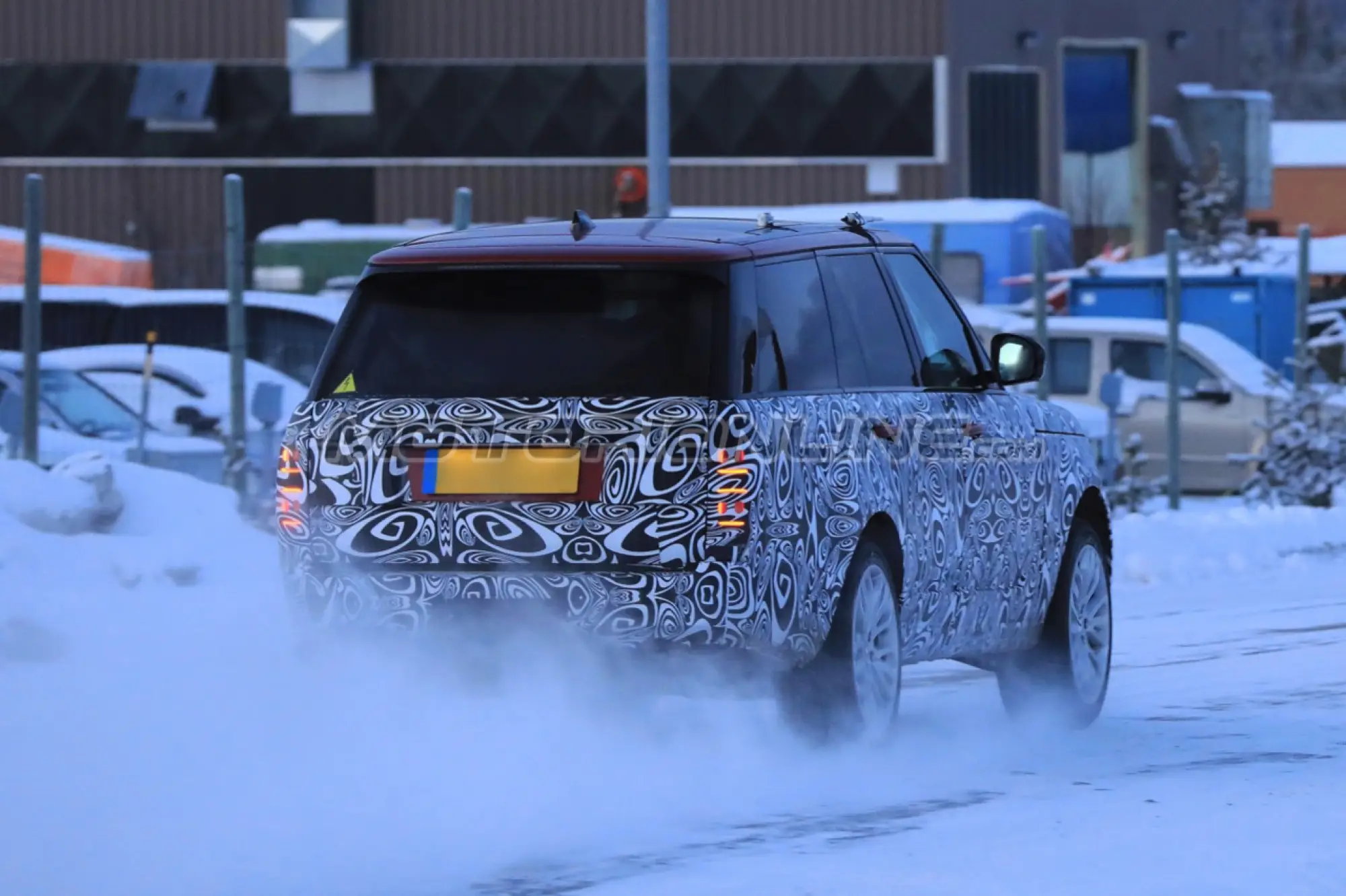 Land Rover Range Rover MY 2018 - Foto spia 21-02-2017 - 10