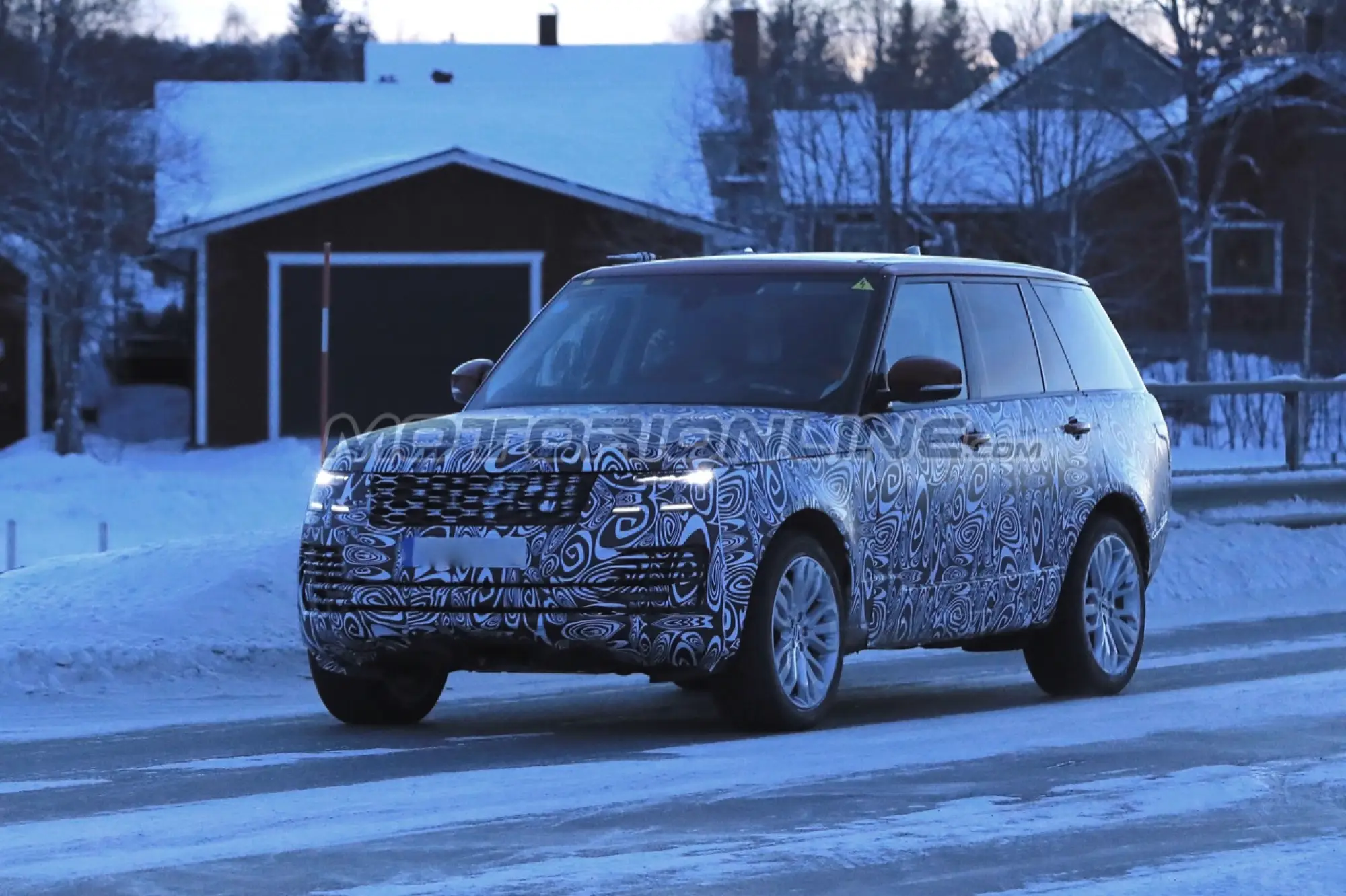 Land Rover Range Rover MY 2018 - Foto spia 21-02-2017 - 12