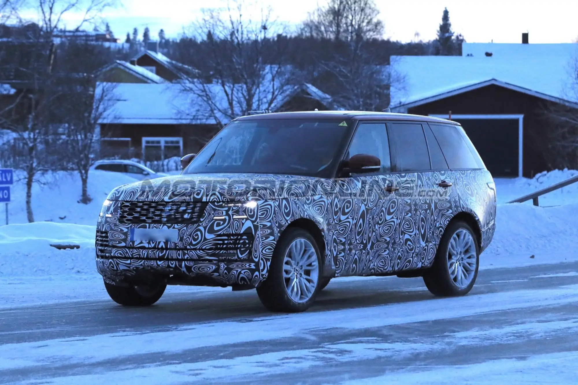 Land Rover Range Rover MY 2018 - Foto spia 21-02-2017 - 13