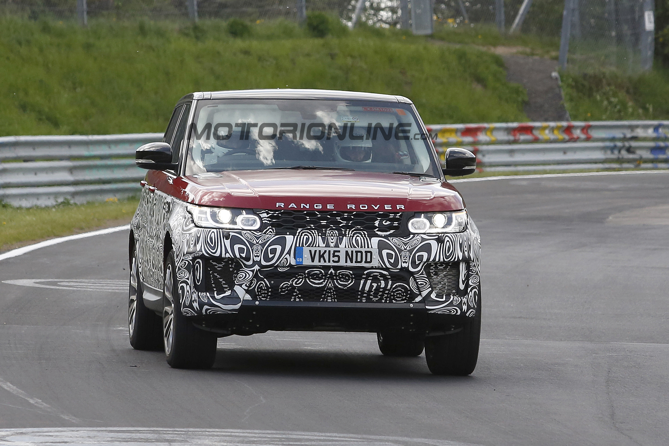 Land Rover Range Rover Sport 2016 - Foto spia 24-05-2016