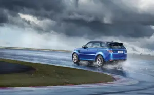 Land Rover Range Rover Sport SVR