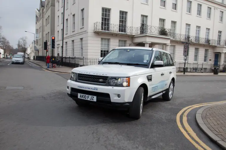 Land Rover range_e plug-in hybrid - 9