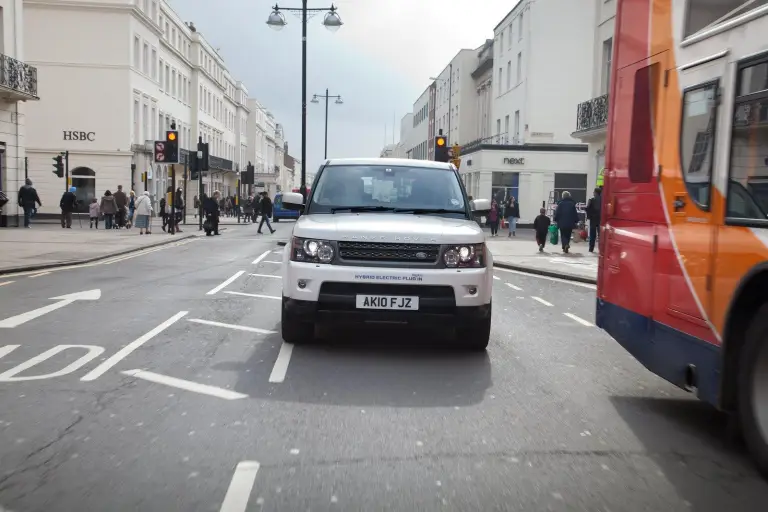 Land Rover range_e plug-in hybrid - 10