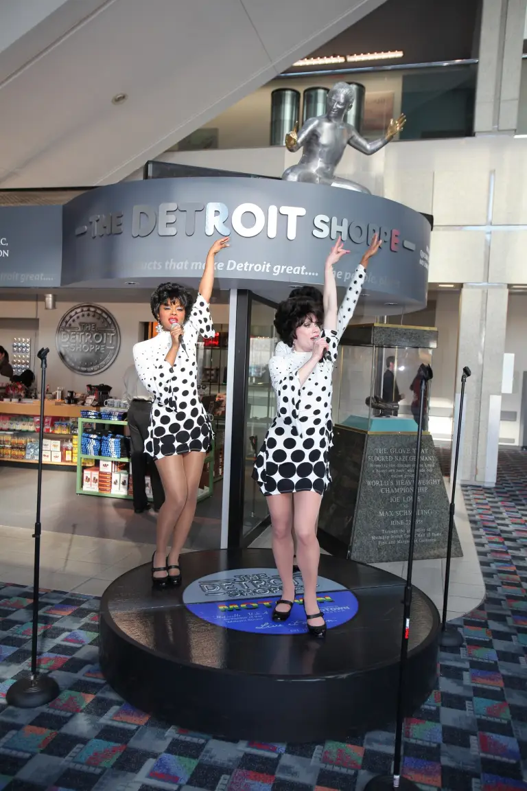 Le ragazze del Salone di Detroit 2012 - 33