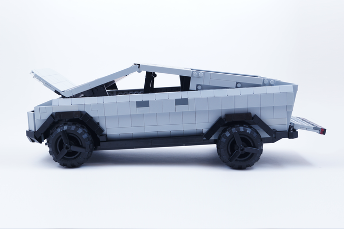 LEGO Tesla Cybertruck