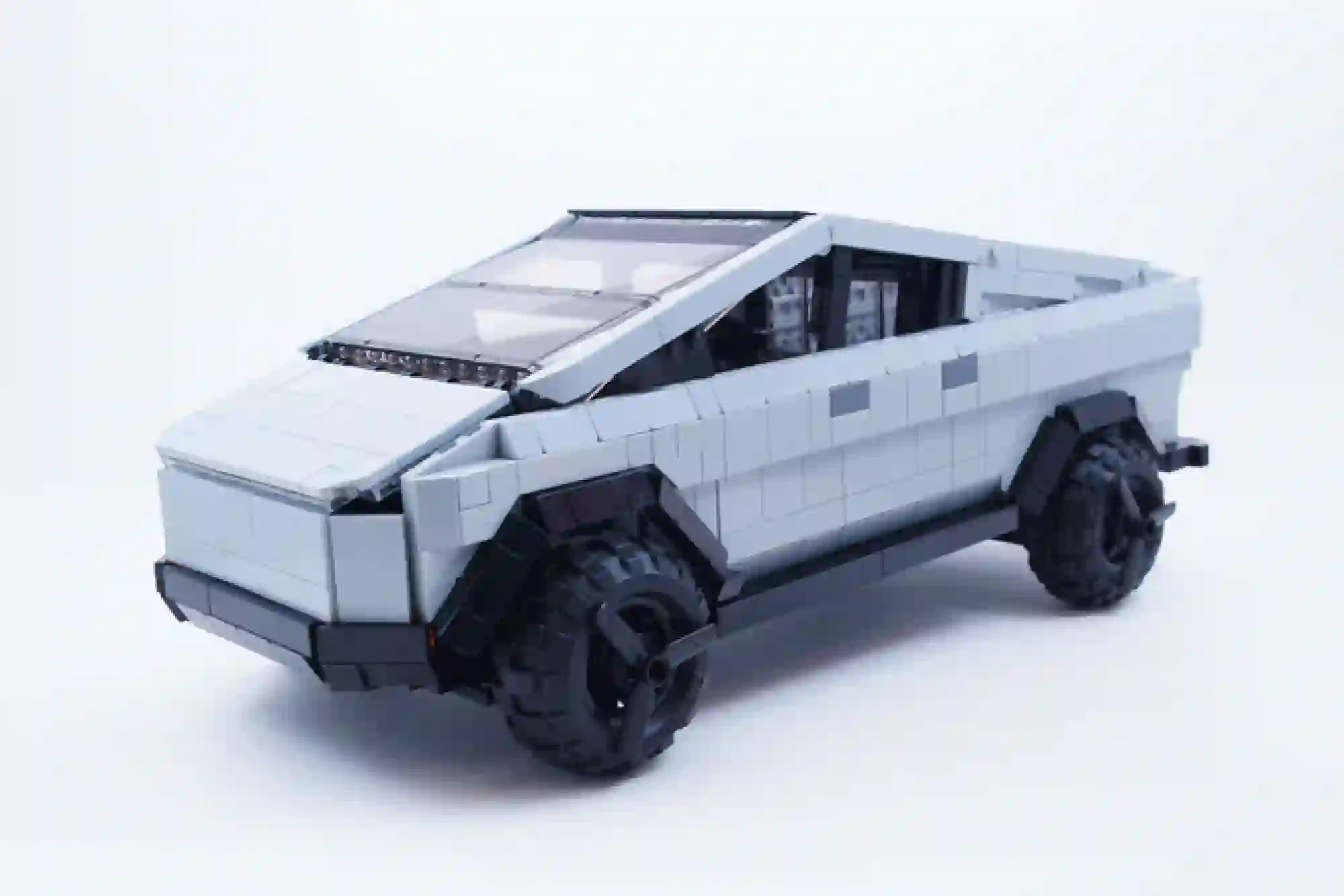 LEGO Tesla Cybertruck - 7