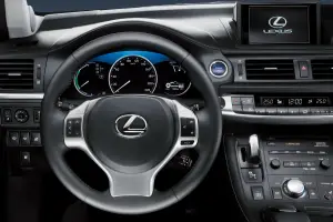 Lexus CT 200h 2011 - 4