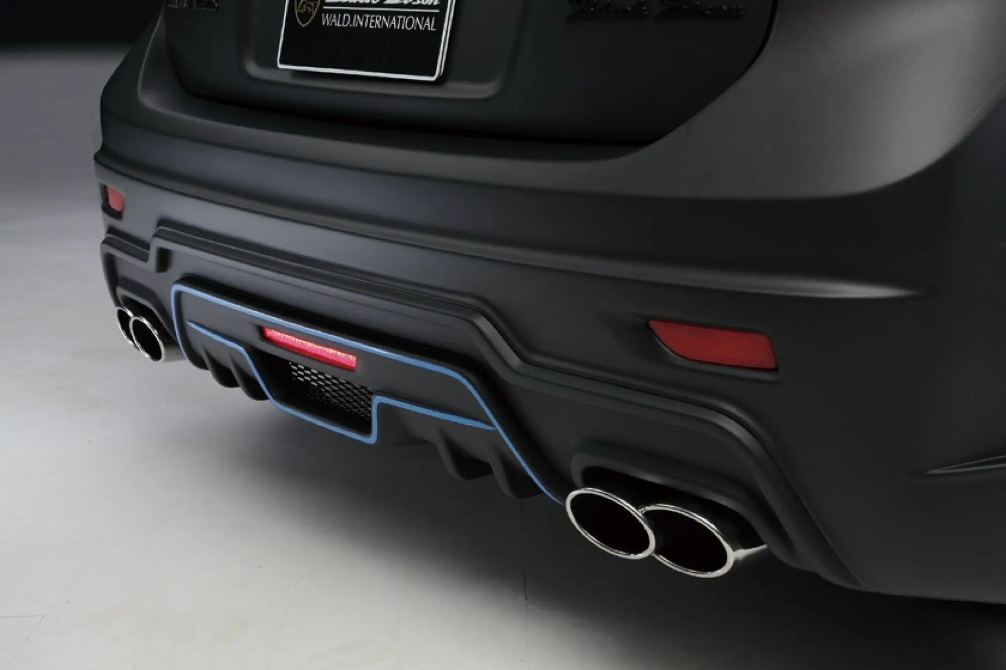 Lexus CT 200h by Wald International - 5