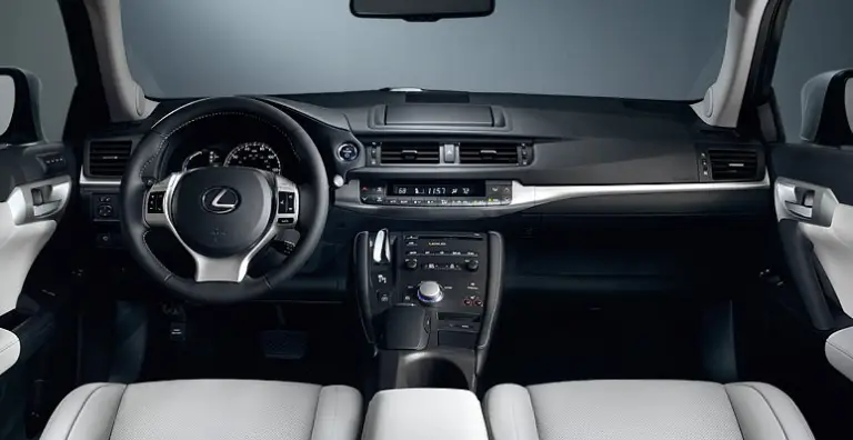 Lexus CT 200h Hybrid - 18