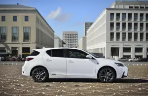 Lexus CT Hybrid 2014 - 11