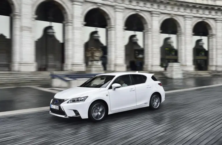 Lexus CT Hybrid 2014 - 42