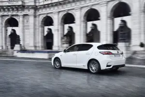 Lexus CT Hybrid - 13