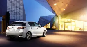 Lexus CT200h restyling