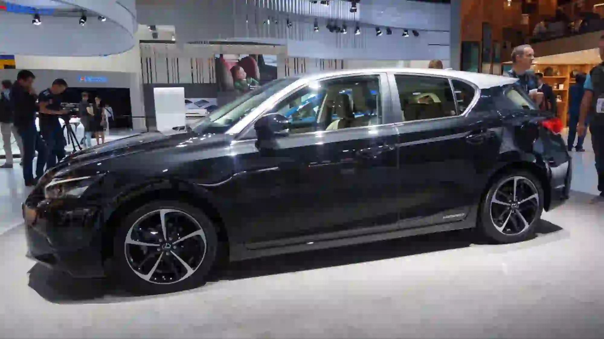 Lexus CT200h - Salone di Francoforte 2017 - 10