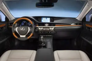 Lexus ES 2012 - 5